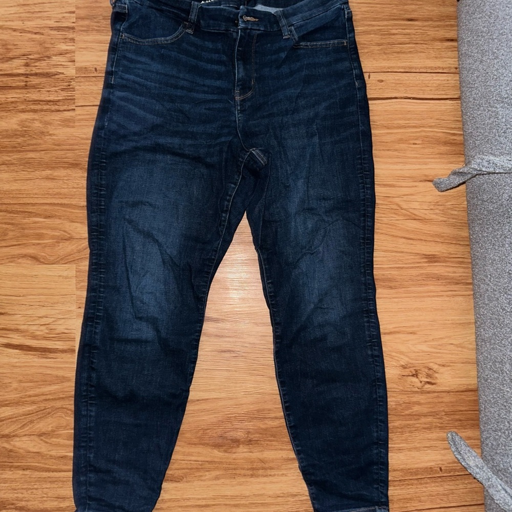 American Eagle Next-Level Super High Waisted Jegging